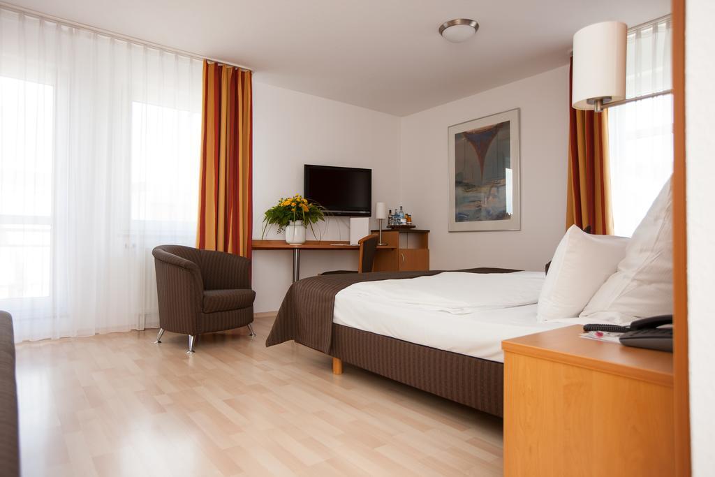 Centro Hotel U-No1, Trademark Collection By Wyndham Гросбетлинген Экстерьер фото
